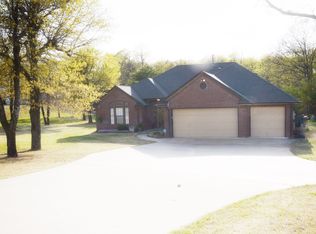 7901 Dripping Springs Ln, Oklahoma City, OK 73150