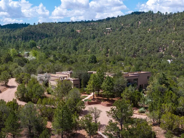 2220 Wilderness Mdw, Santa Fe, NM 87505