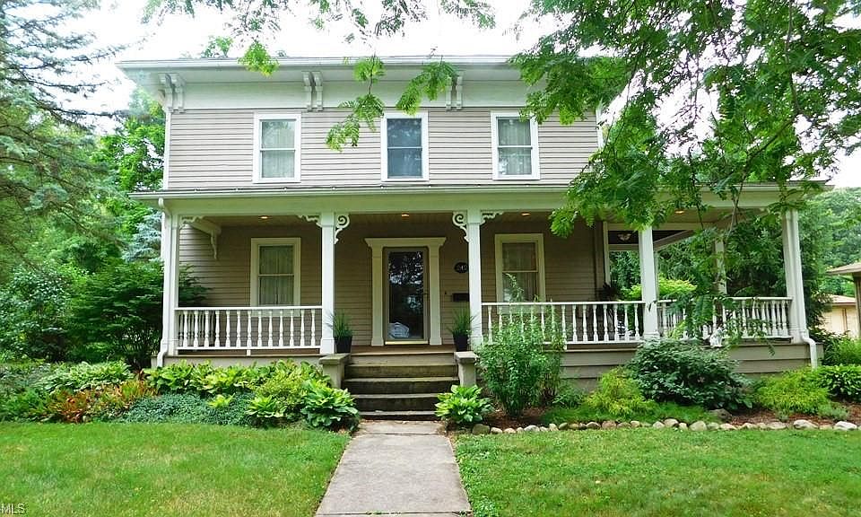 1st image of 242 Prospect St