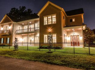 420 Aurora St, Houston, TX 77008
