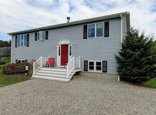 8 Southwest Rd, Narragansett, RI 02882