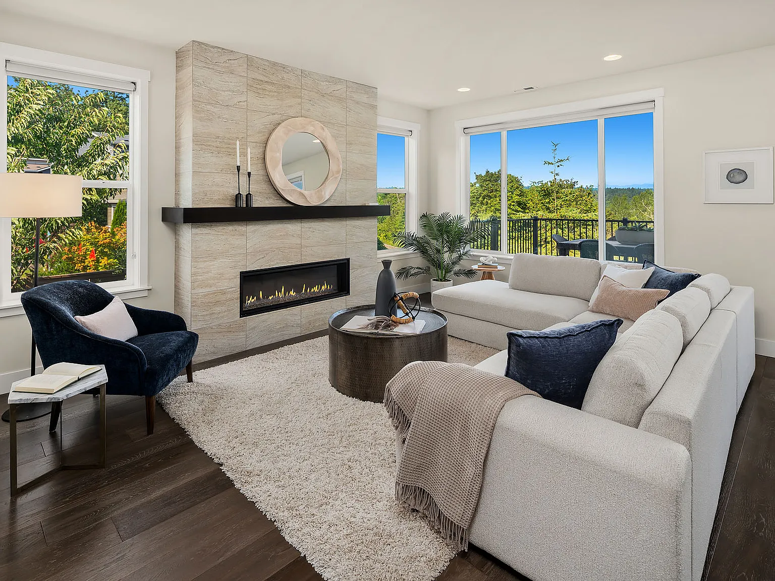 5 bed, 3587 sqft, $6,850 — Photo 4