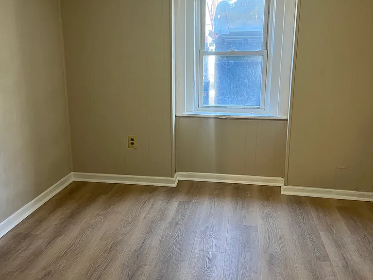 36 S Dover Ave #B — Photo 3