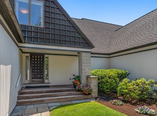 217 Nahanton St #217, Newton Center, MA 02459