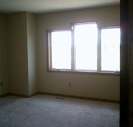 5th image of 38070 Harvester Ave