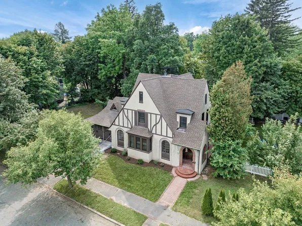 47 Day Ave, Westfield, MA 01085