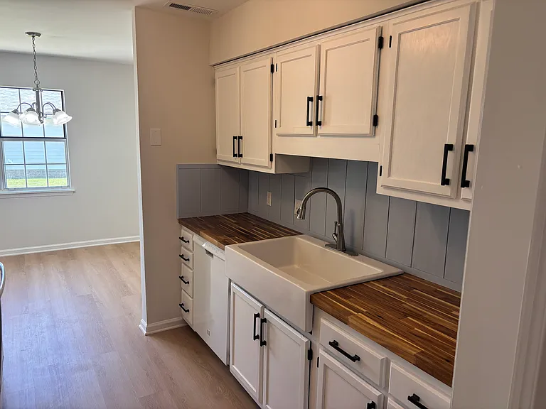 2917 New Town Dr — Photo 2