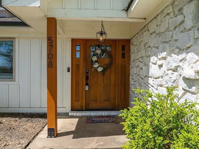 5708 Kenland Rd — Photo 3