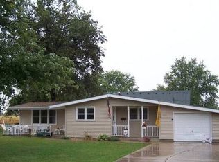 3057 S Kingsley Dr, Decatur, IL 62521