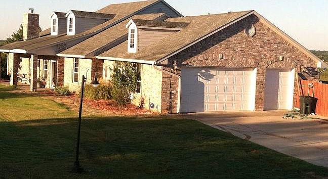 1st image of 135 Cortez Dr