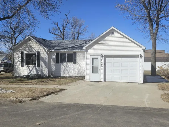 803 E 3rd St, Webster, SD 57274