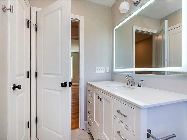 83 Cadora Ave — Photo 32