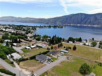 1st image of 407 Lakeshore Dr