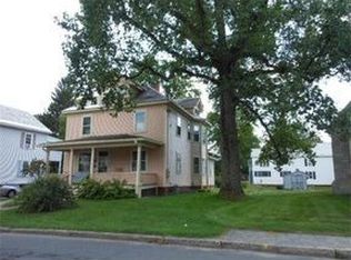 8 Clark St, Easthampton, MA 01027