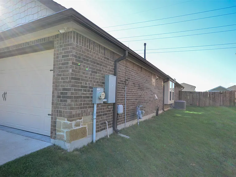 5632 Sabbia Dr — Photo 20