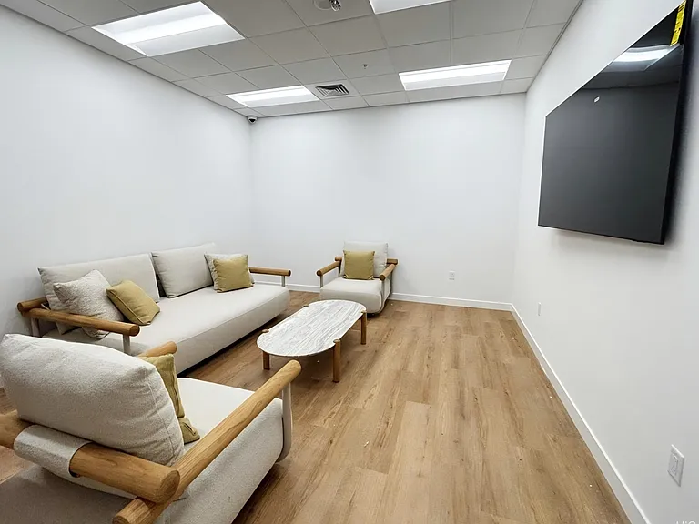 1500 Rycroft St #2208 — Photo 14