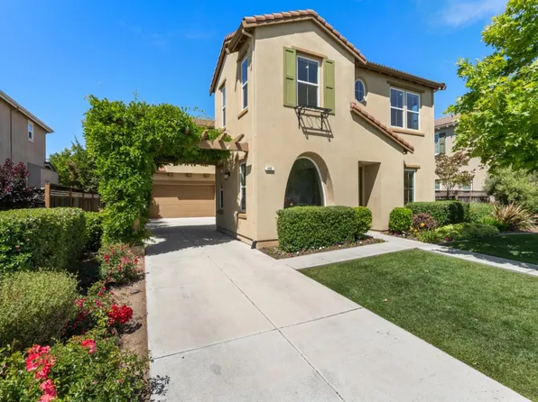 695 San Gabriel Ave, Morgan Hill, CA 95037