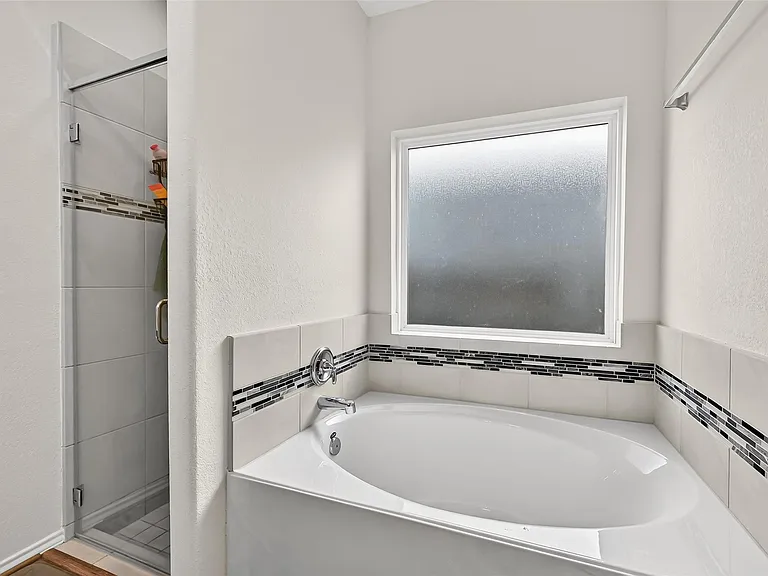 1601 Darwin Cedar Dr — Photo 38
