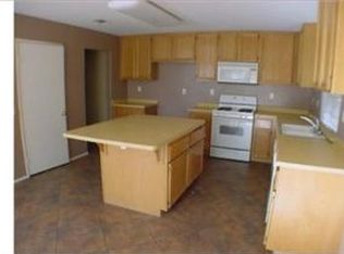 4945 Sagewood Ln, Hemet, CA 92545