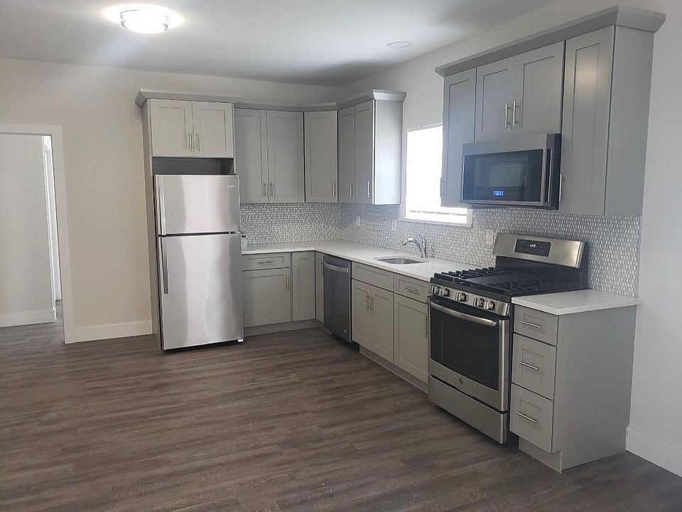 1st image of 30 Bronxville Ln Floor 1