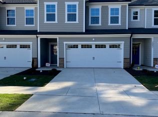 2095 Shaded Knoll Rd, Cary, NC 27519