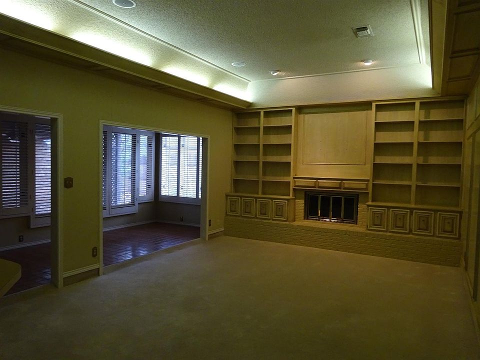 1st image of 4901 94th St APT E