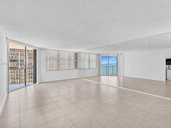 2nd image of 1901 Brickell Ave APT B1203