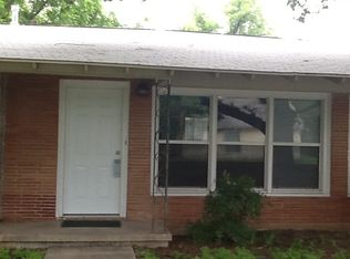 203 W 6th St, Lampasas, TX 76550