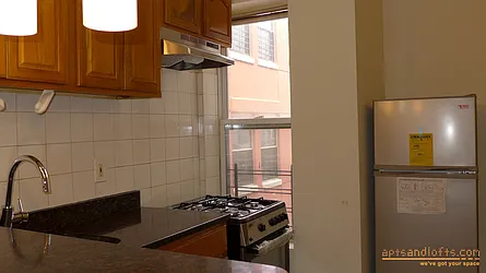 Rented by aptsandlofts.com