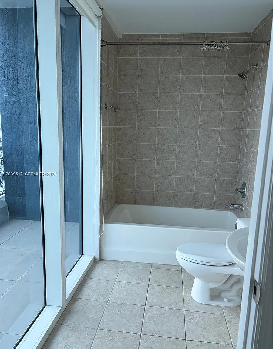 Infinity At Brickell Cond — Photo 2