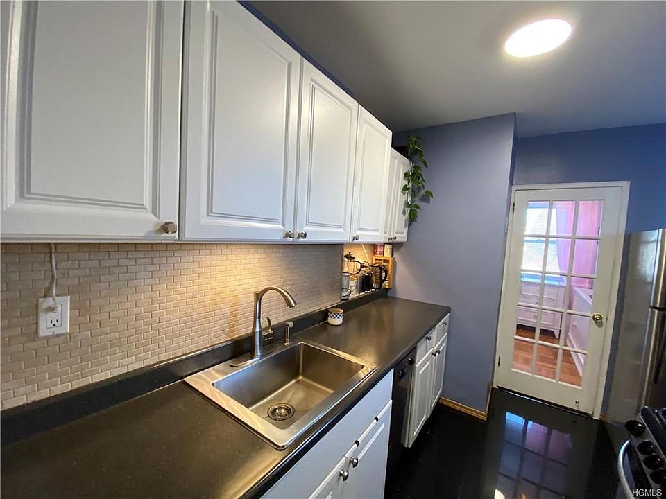 1st image of 240 Garth Rd APT 4K2