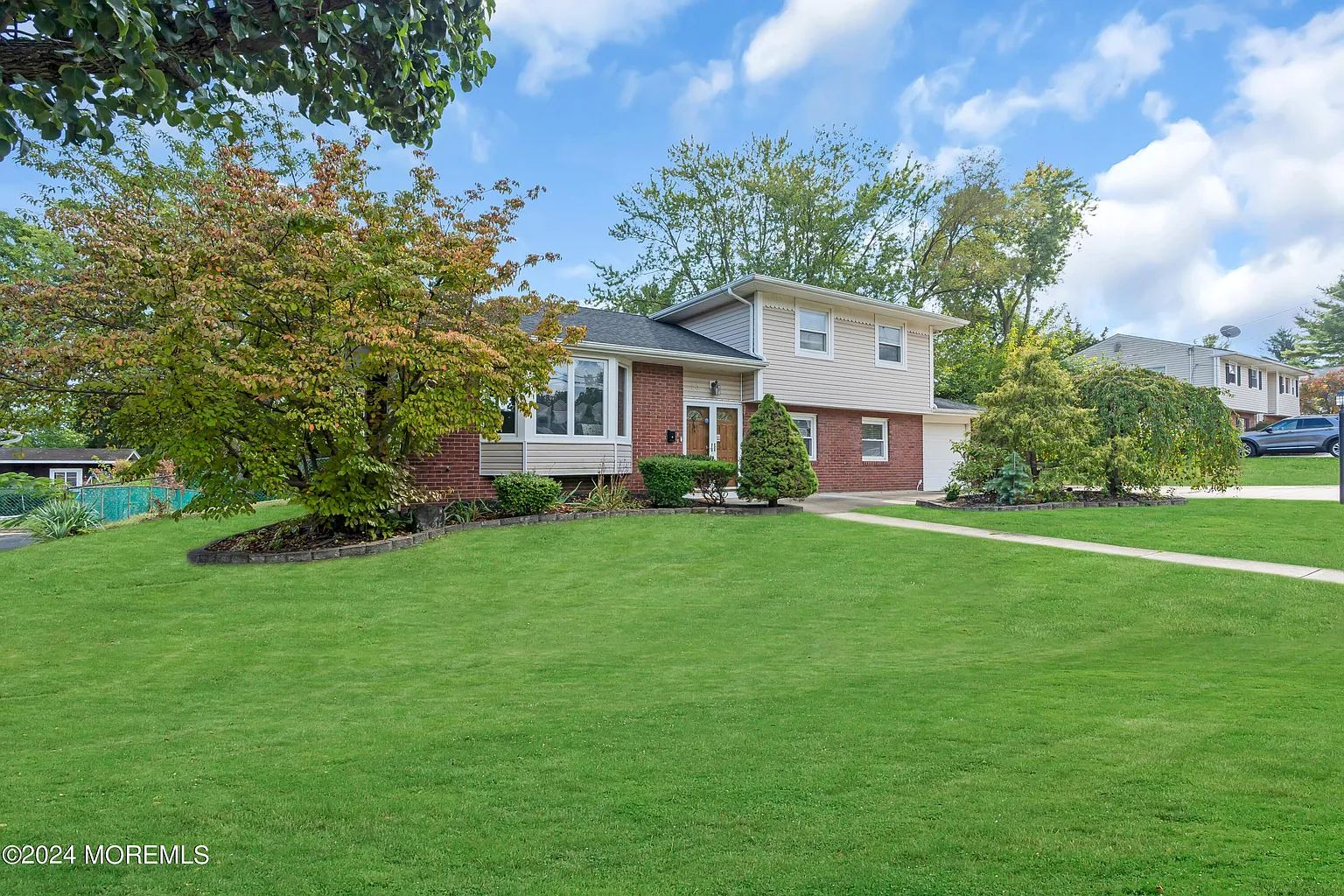 23 Kingsport Drive photo 1