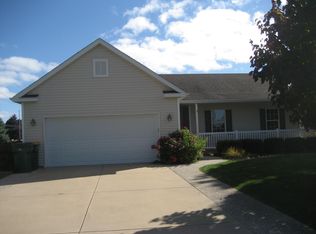 4751 Birnbaum Dr, Bay City, MI 48706