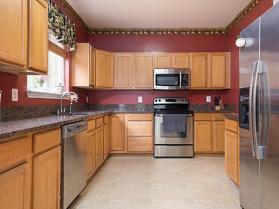 2nd image of 6731 Averett Ct