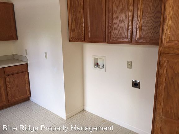 4th image of 661 N Holston River Dr #1