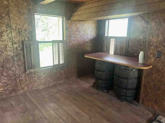 Additional Living Room