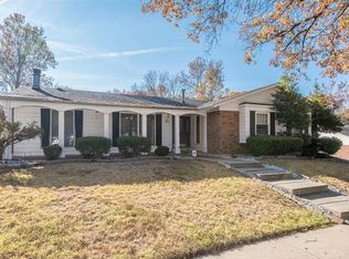 6902 Parc Charlene Dr, Florissant, MO 63033