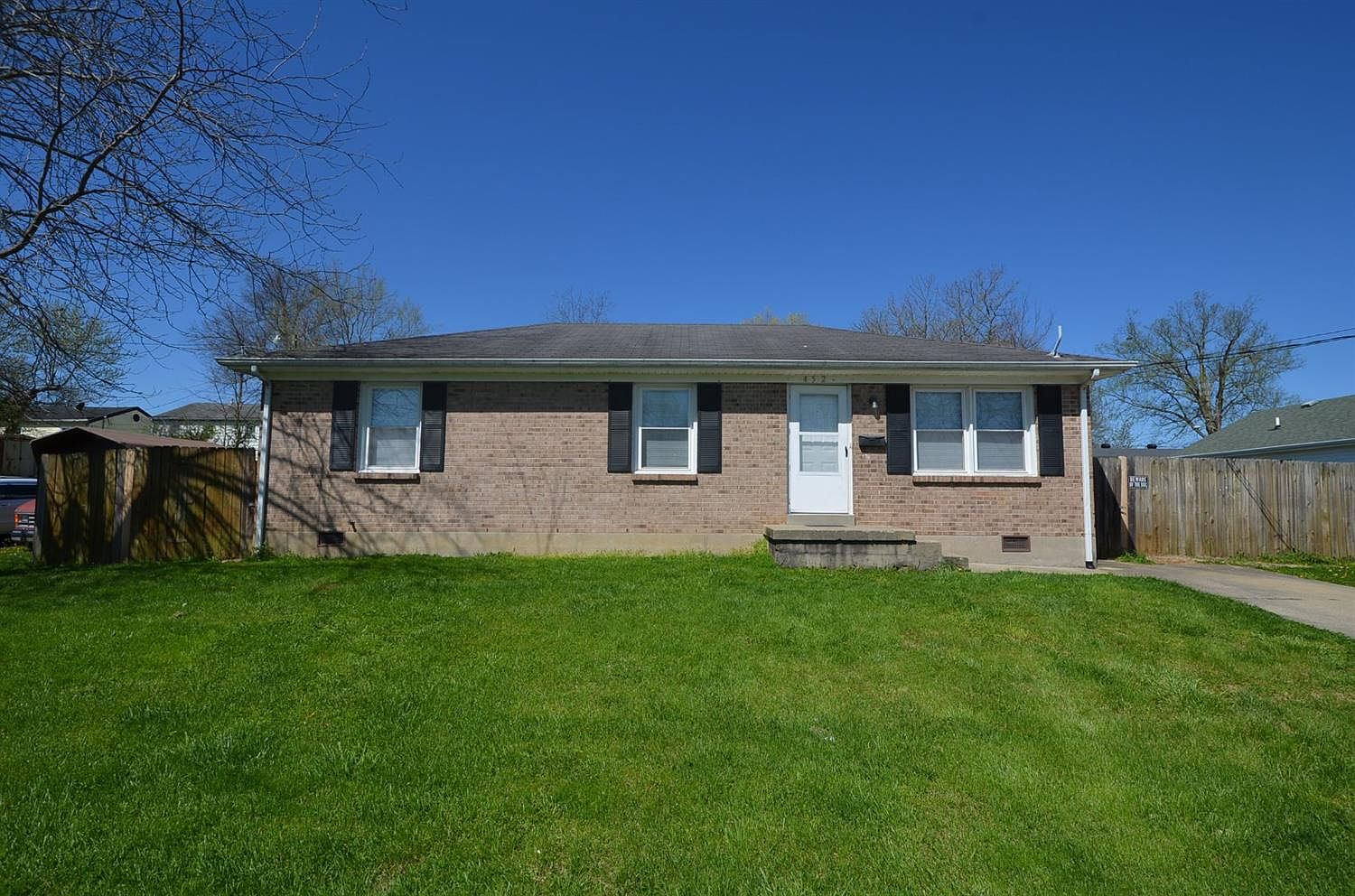 452 Daviess St Harrodsburg KY 40330 Zillow