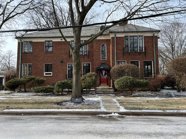 554 Bonnie Brae Pl APT 1, River Forest, IL 60305