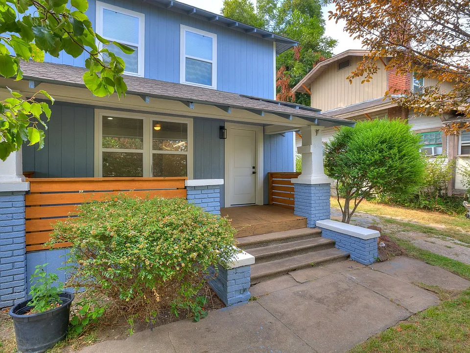 64 N Gillette Ave
