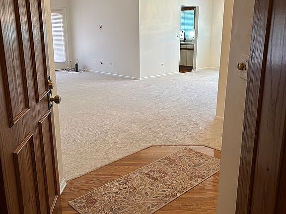 2nd image of 546 Banyon Ln APT D