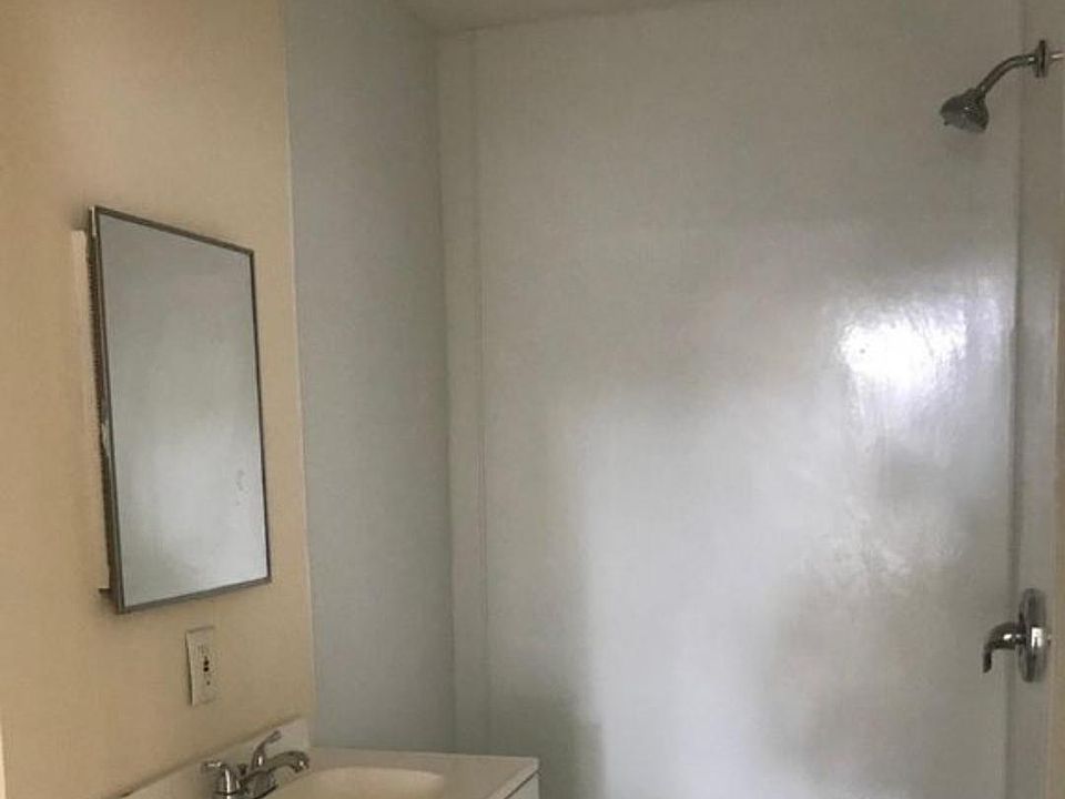 1st image of 505 Highland St