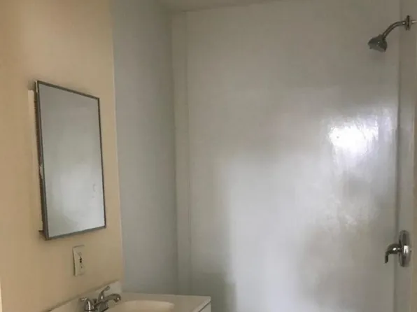 505 Highland St, Syracuse, NY 13203