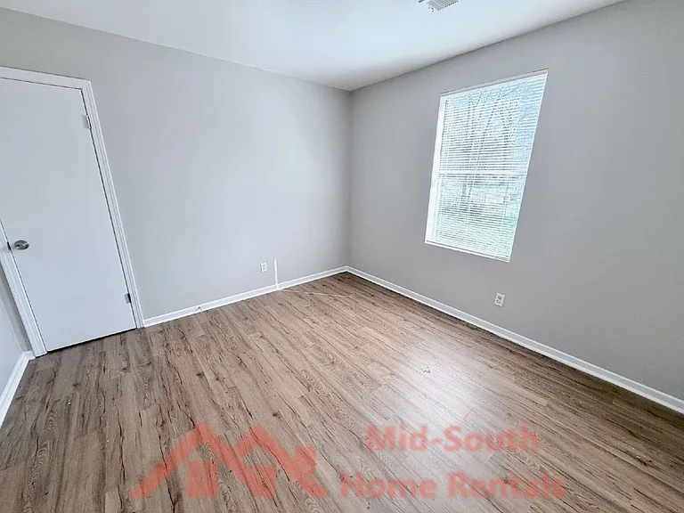 1549 Patton St — Photo 16