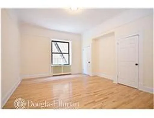 Rented by Douglas Elliman | media 7