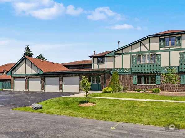 11657 S Matterhorn Cir APT 102, Palos Park, IL 60464
