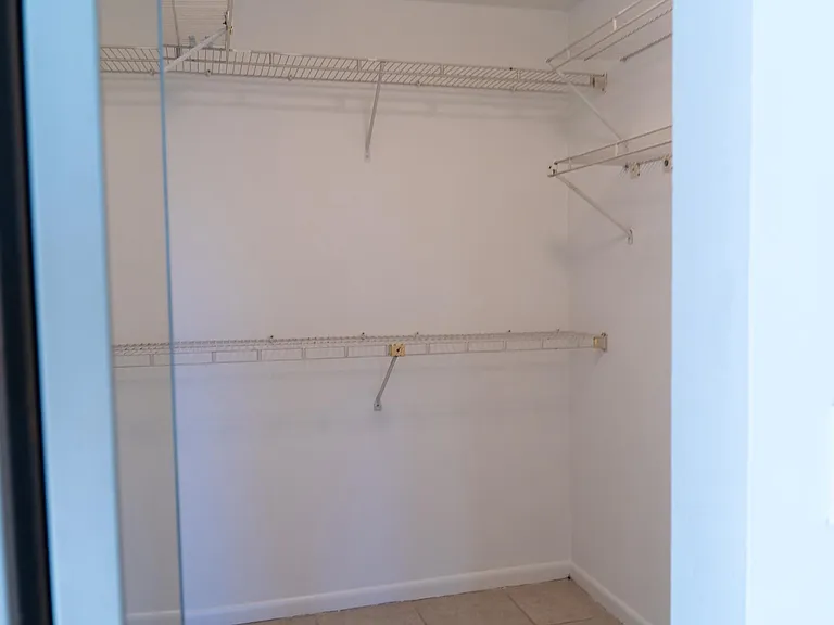 230 SW 1st St — Photo 13