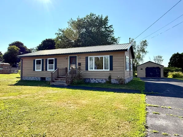 20 Willow Street, Calais, ME 04619