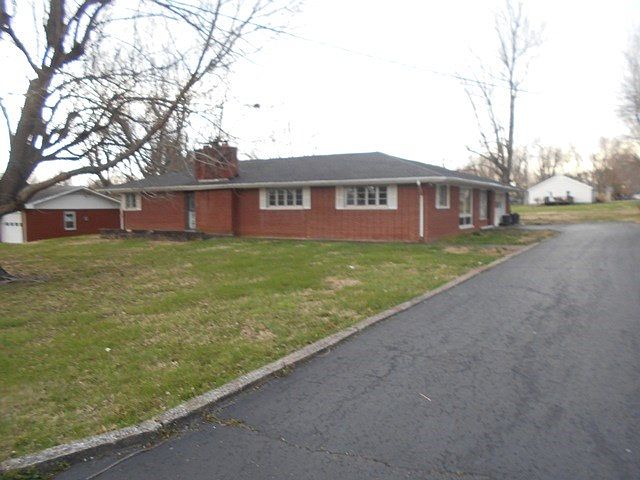 1st image of 217 Eastview Dr