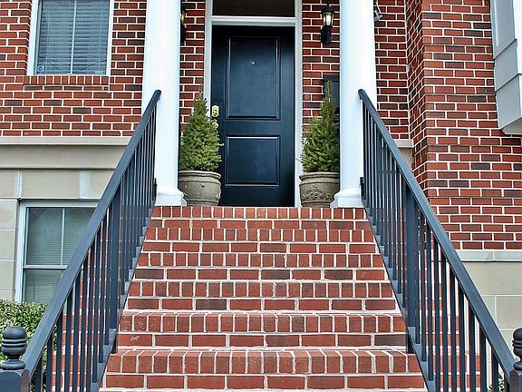 4th image of 1752 Parkwood Ave